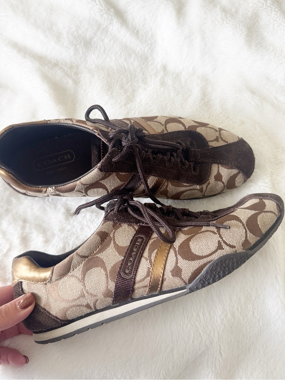Coach brown "C" Katelynn Low-Top Sneakers size 8.5